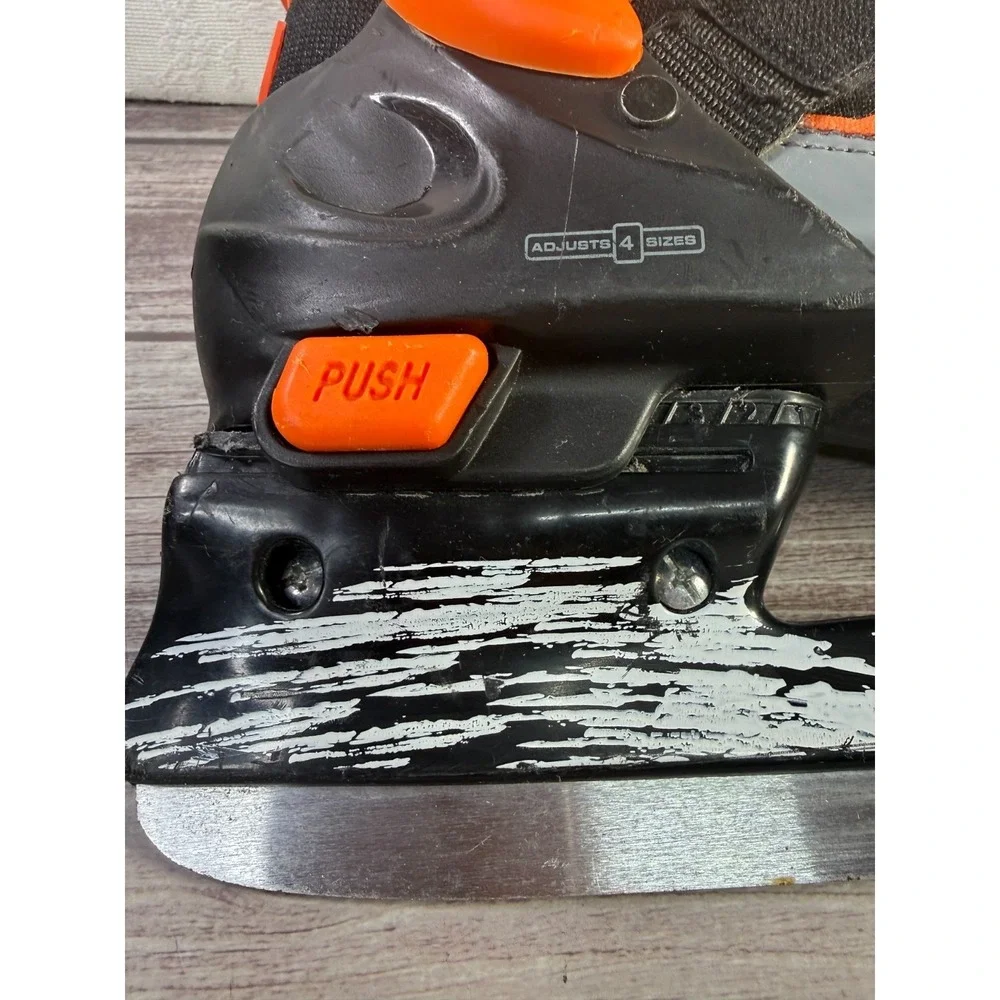 DBX‎ Boys/Girls Adjustable Ice Skates Size (1-4) youth/kids